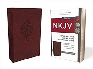 NKJV PERSONAL SIZE GIANT PRINT REFERENCE BIBLE